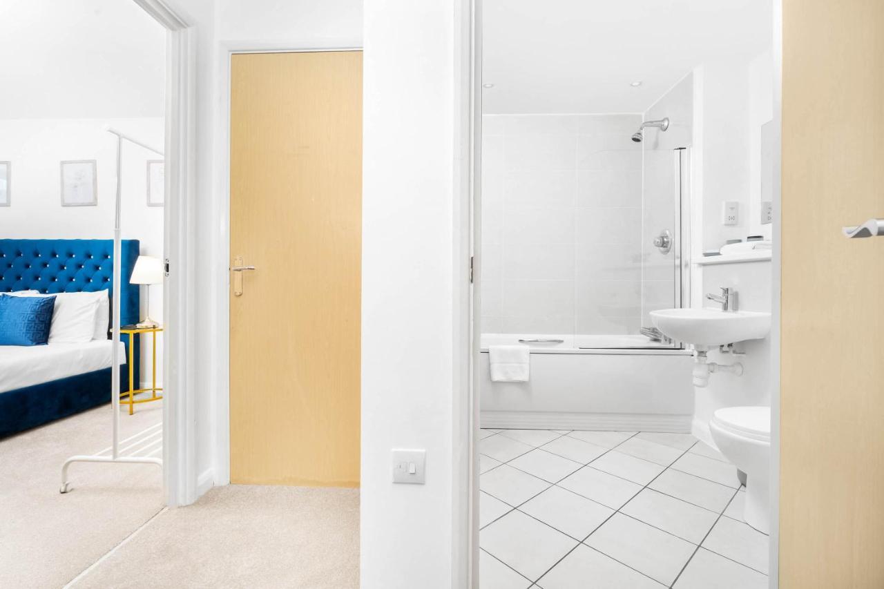 New Luxury City Centre Apartment By Azura Nights เบอร์มิงแฮม ภายนอก รูปภาพ