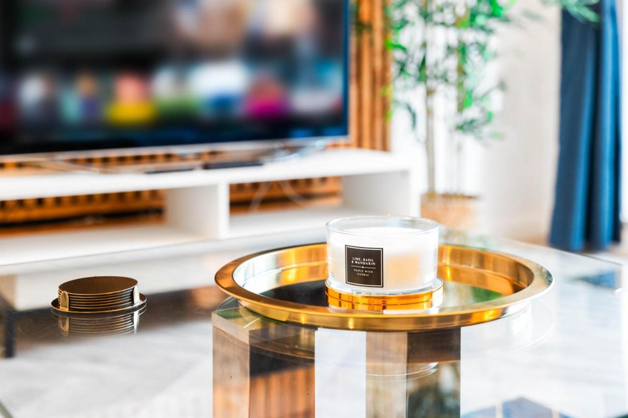 New Luxury City Centre Apartment By Azura Nights เบอร์มิงแฮม ภายนอก รูปภาพ