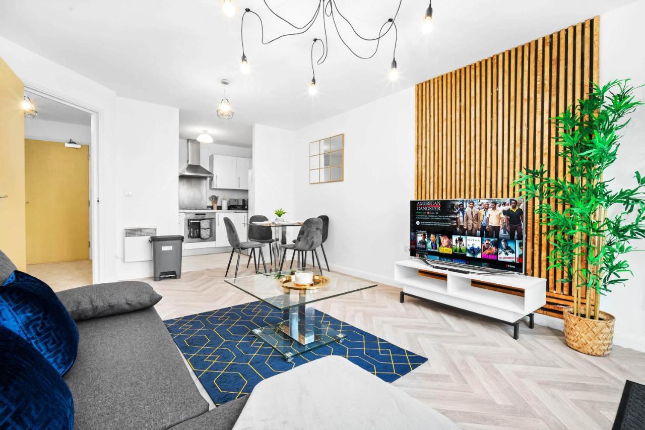 New Luxury City Centre Apartment By Azura Nights เบอร์มิงแฮม ภายนอก รูปภาพ