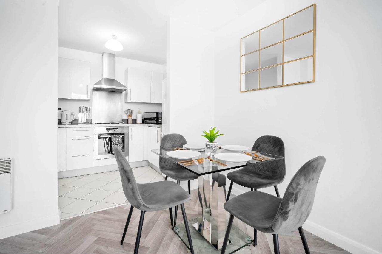 New Luxury City Centre Apartment By Azura Nights เบอร์มิงแฮม ภายนอก รูปภาพ
